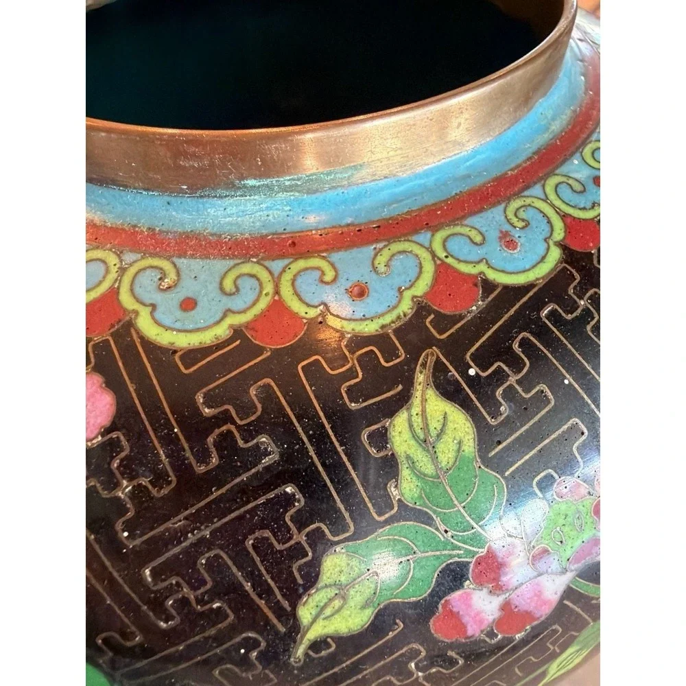 Vintage Chinese Cloisonne Black‎ Enamel Ginger Jar with Floral Design 10